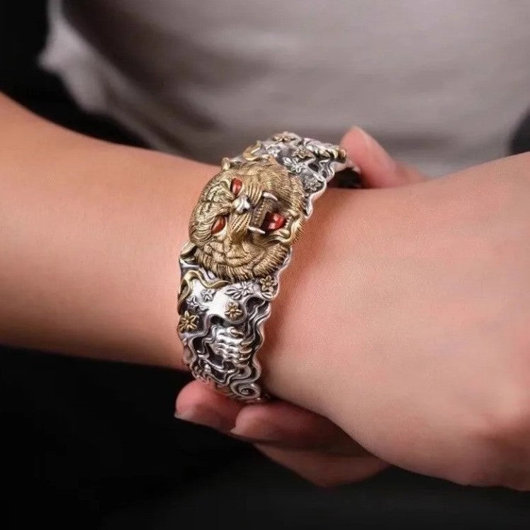Chinese Tiger Head Bracelet - Bold Metal Design