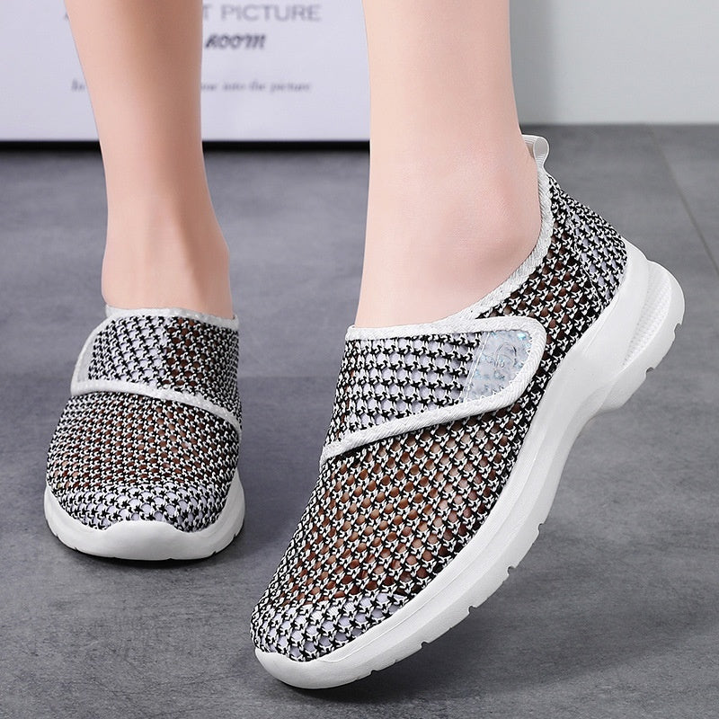 Summer Outdoor Mesh Slip-on Walking Shoes Breathable Casual Footwear