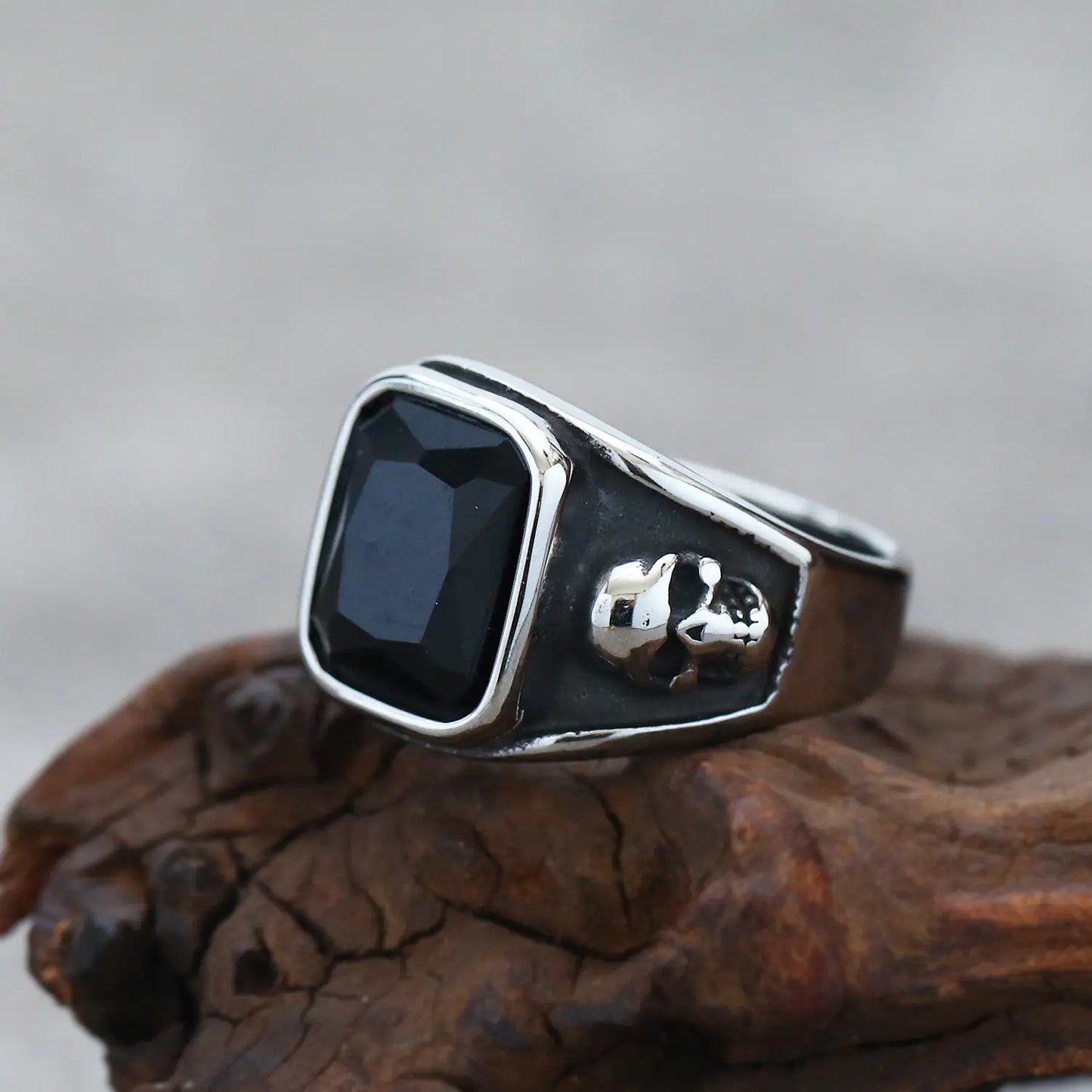 Personalized Men's Retro Titanium Steel Ring - Custom Jewelry